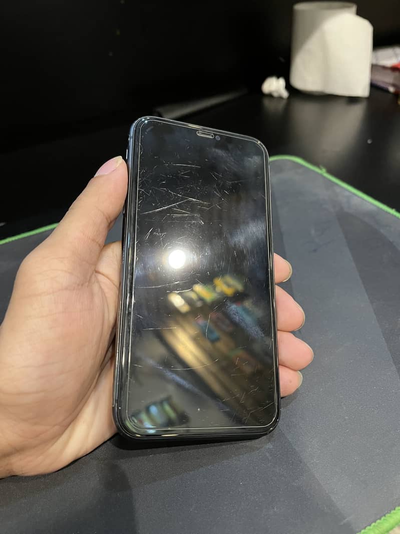 Apple iPhone 11 7
