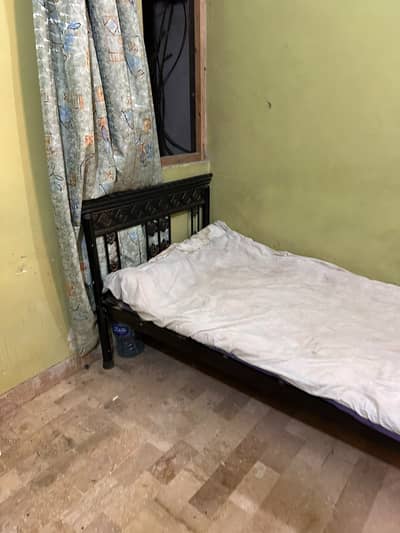 IRON BED INA GOOD CONDITION