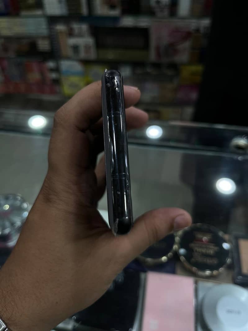 Google Pixel 6a 5