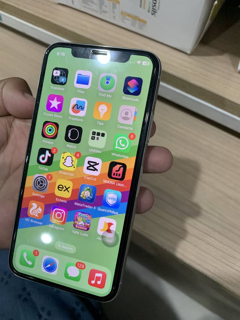 Apple iPhone X 0