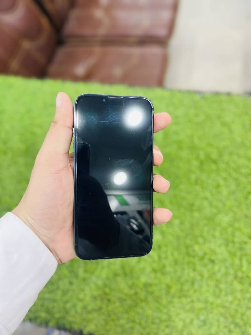 Apple iPhone 13 Pro 4