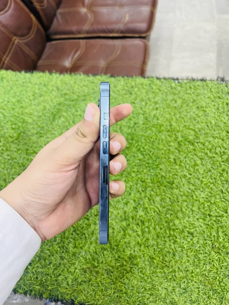 Apple iPhone 13 Pro 5