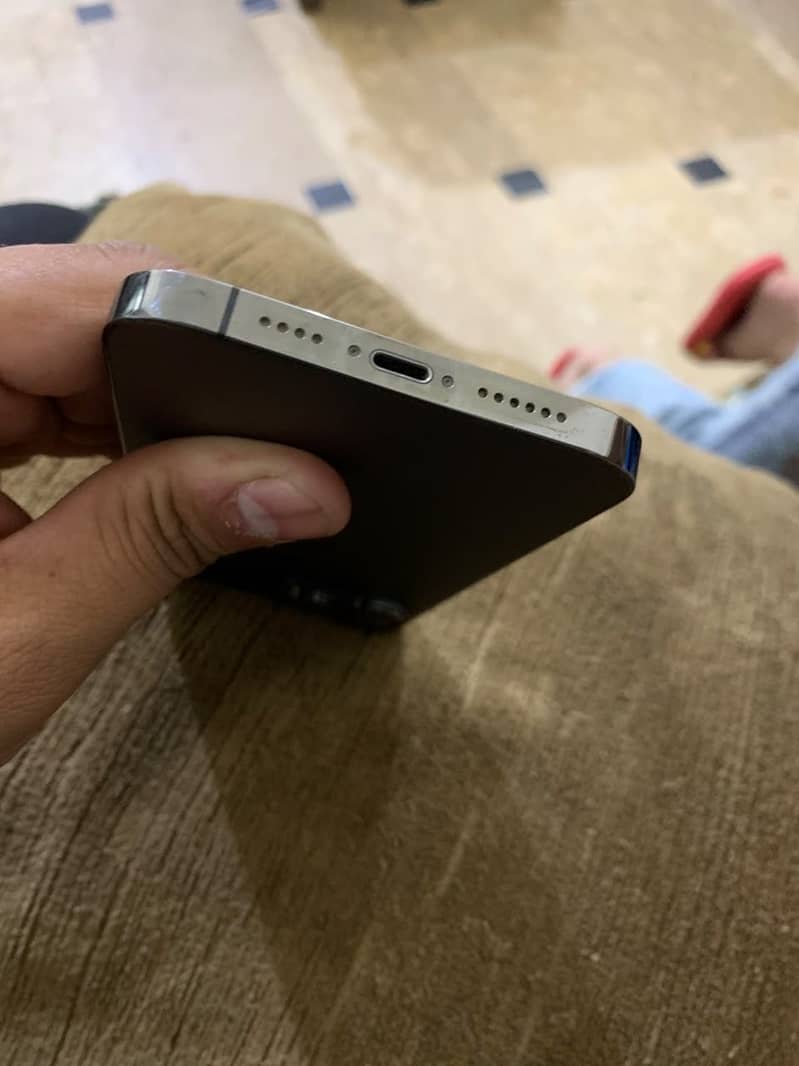 Apple iPhone 13 Pro Max 5