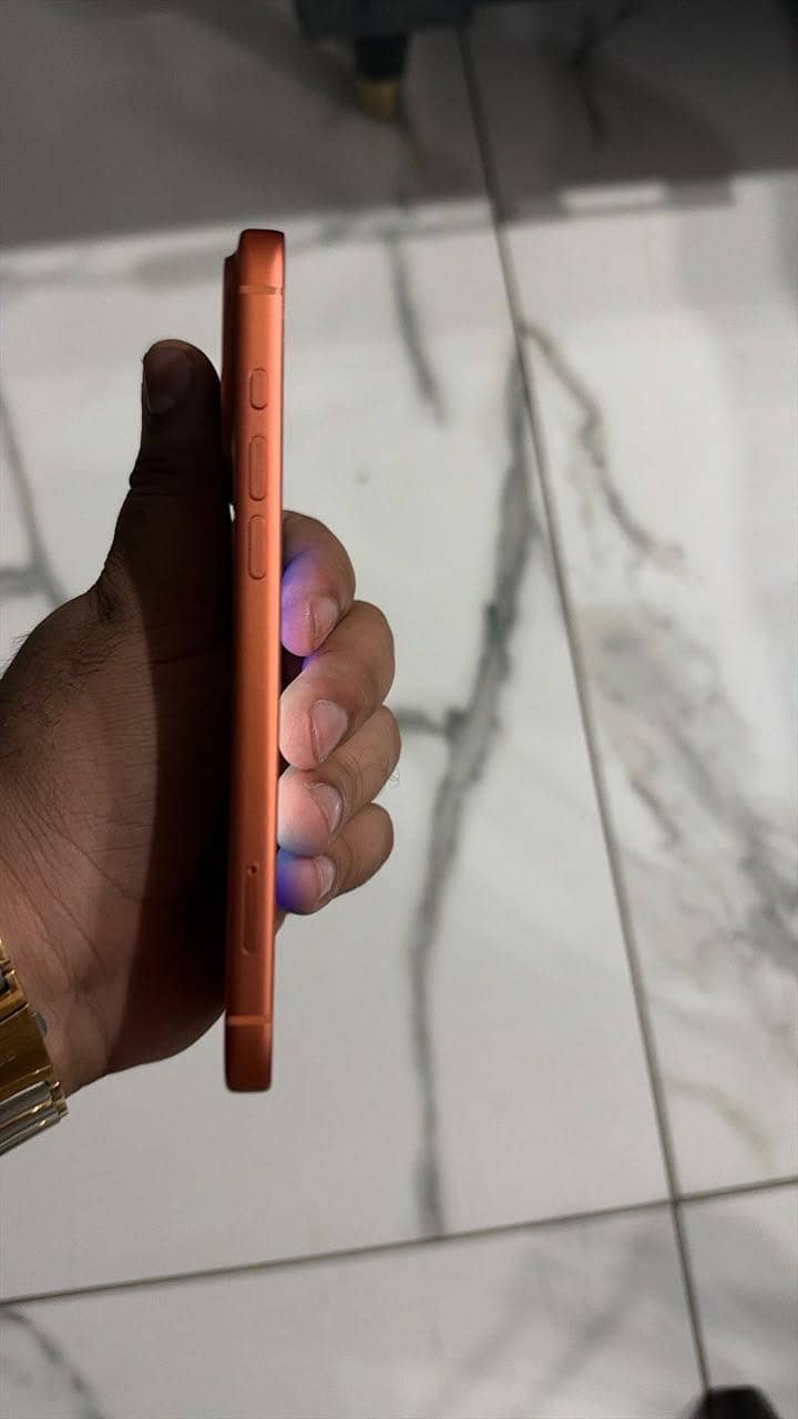 Apple iPhone 17 Pro Max 2