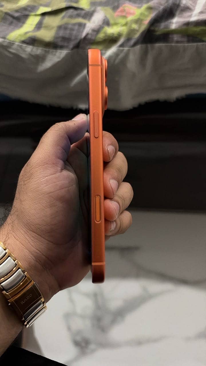 Apple iPhone 17 Pro Max 3
