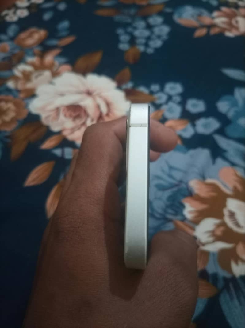 Apple iPhone 12 mini 7