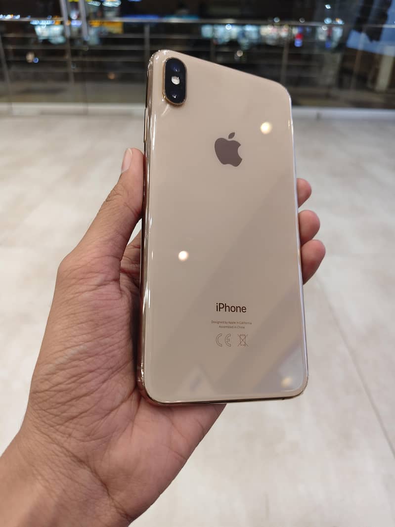 Apple iPhone XS Max 1