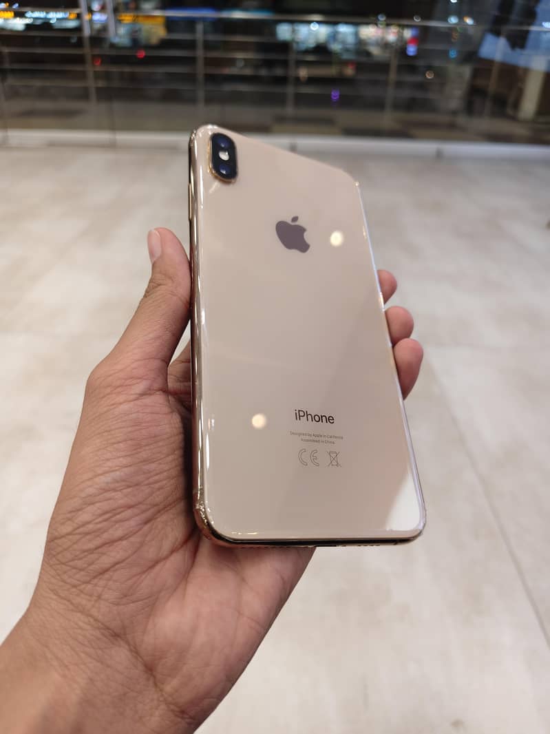 Apple iPhone XS Max 2