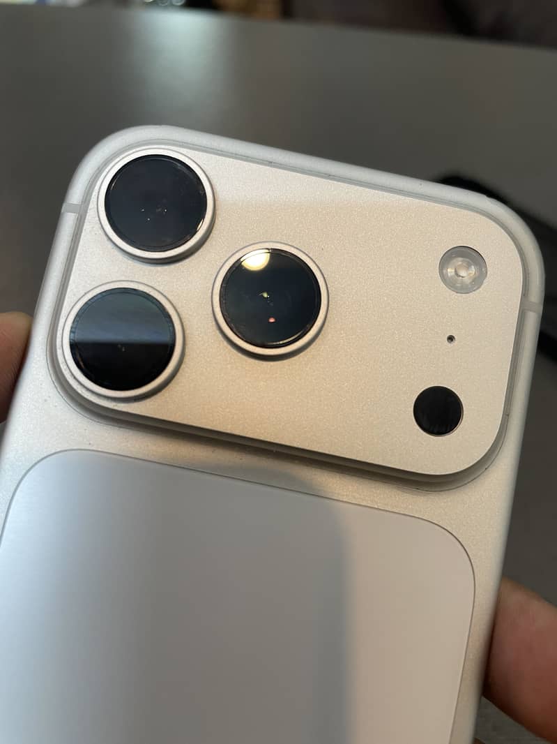 Apple iPhone 17 Pro 7