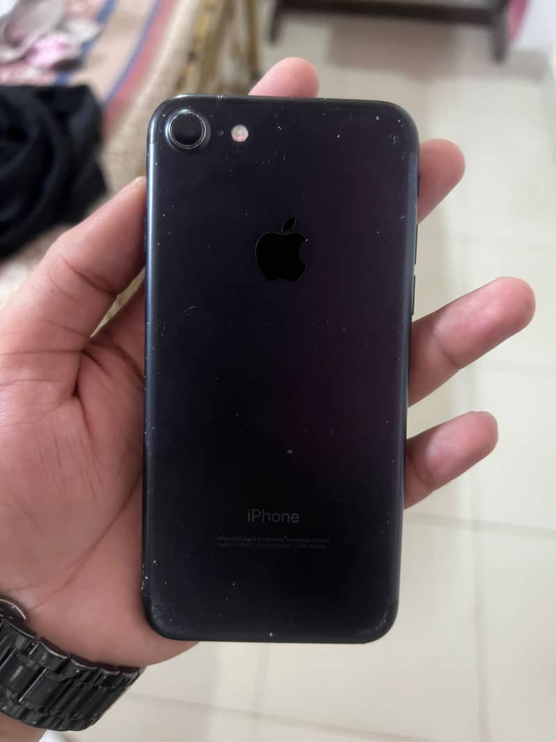 Apple iPhone 7 1