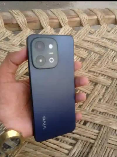 Vivo Y28