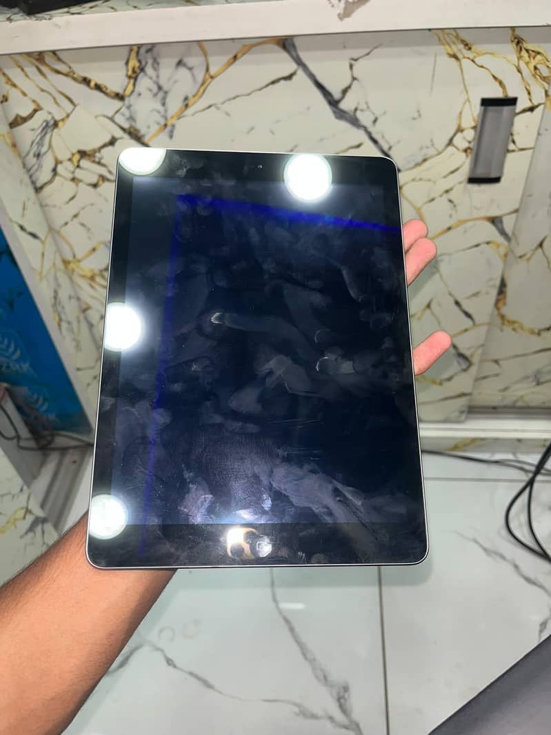Ipad Air 1 10/10 condition 2