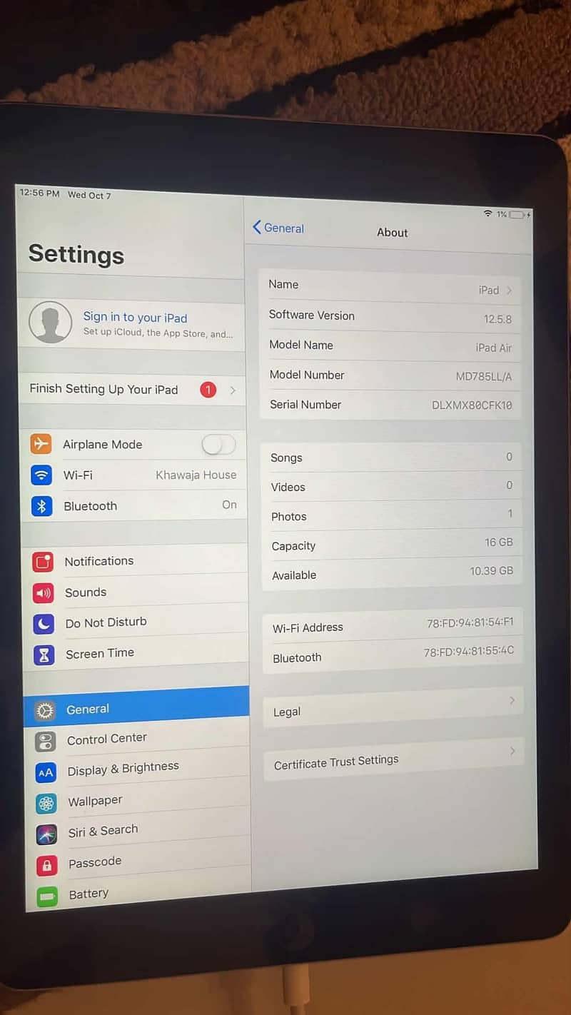 Ipad Air 1 10/10 condition 7