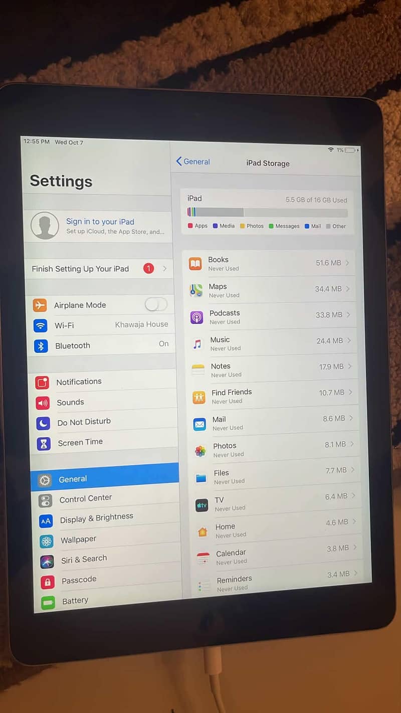 Ipad Air 1 10/10 condition 8