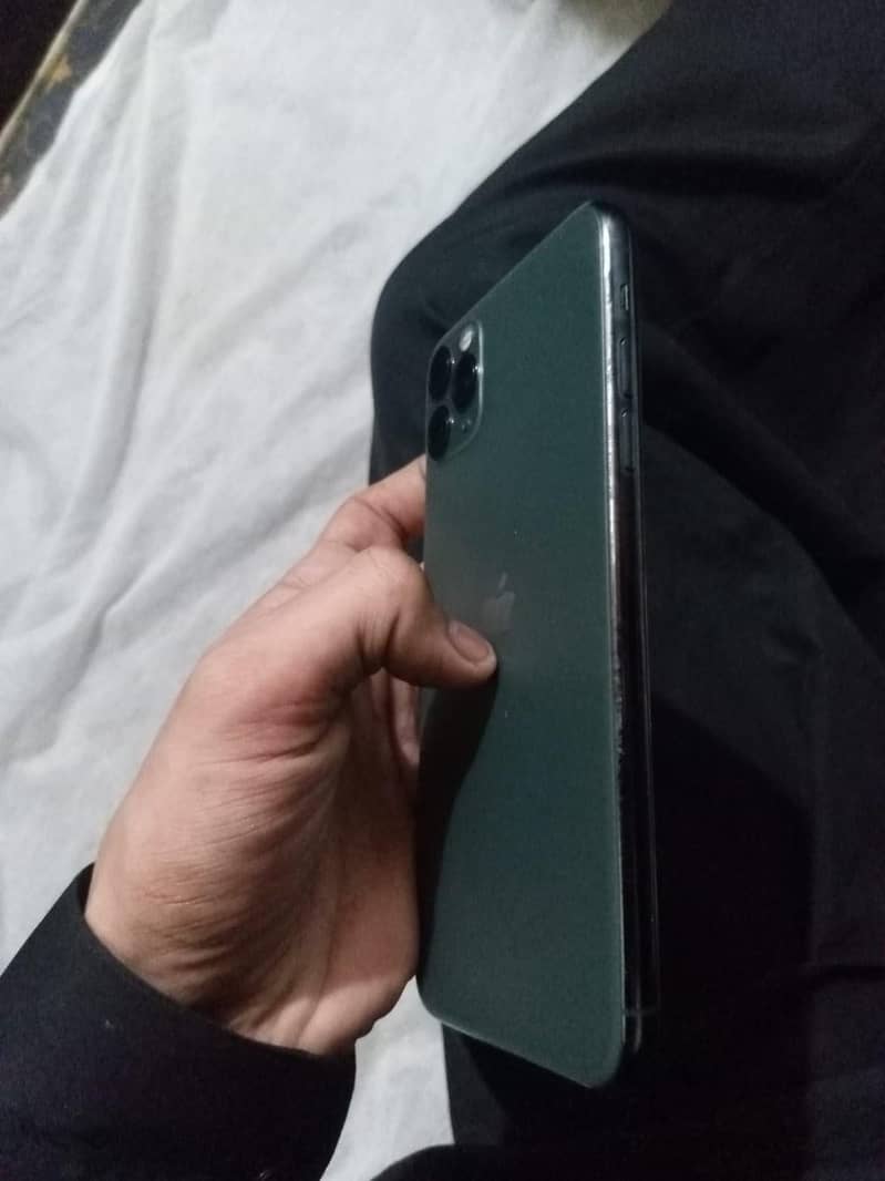 Apple iPhone 11 Pro Max 0