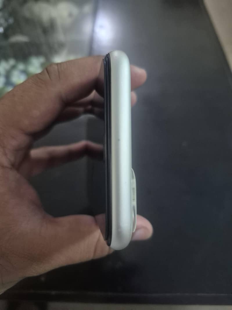 Apple iPhone 11 5