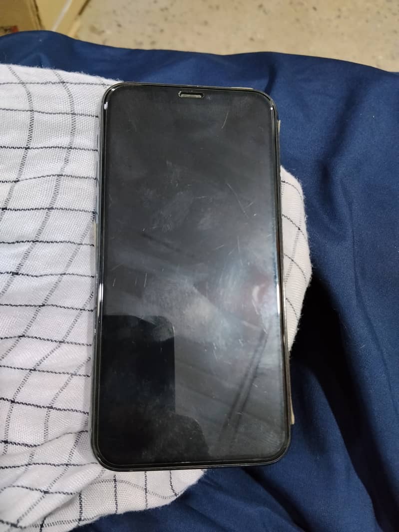 Apple iPhone 11 Pro 1