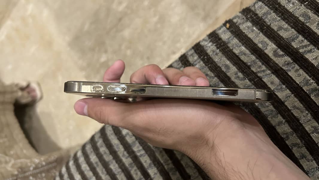 Apple iPhone 12 Pro 1