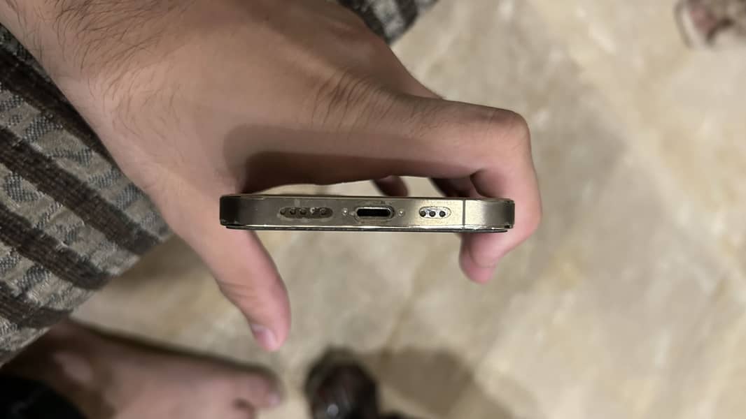 Apple iPhone 12 Pro 2