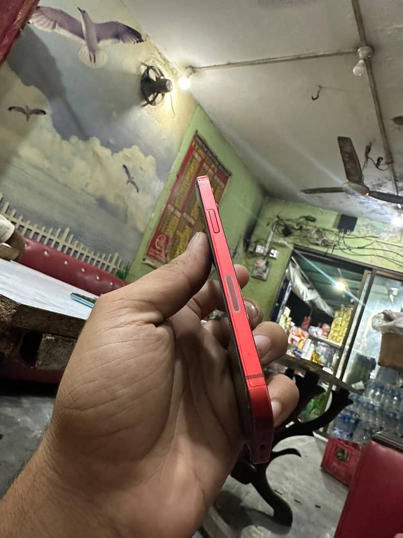 Apple iPhone 12 6