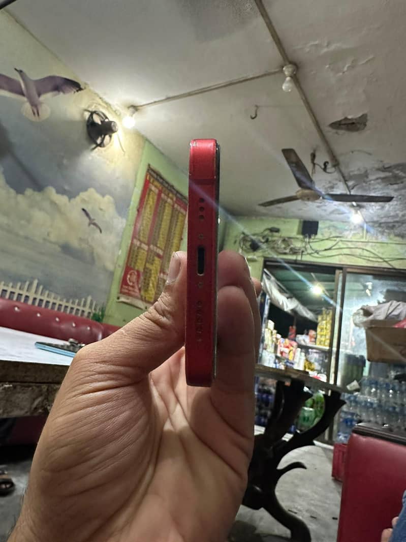Apple iPhone 12 7