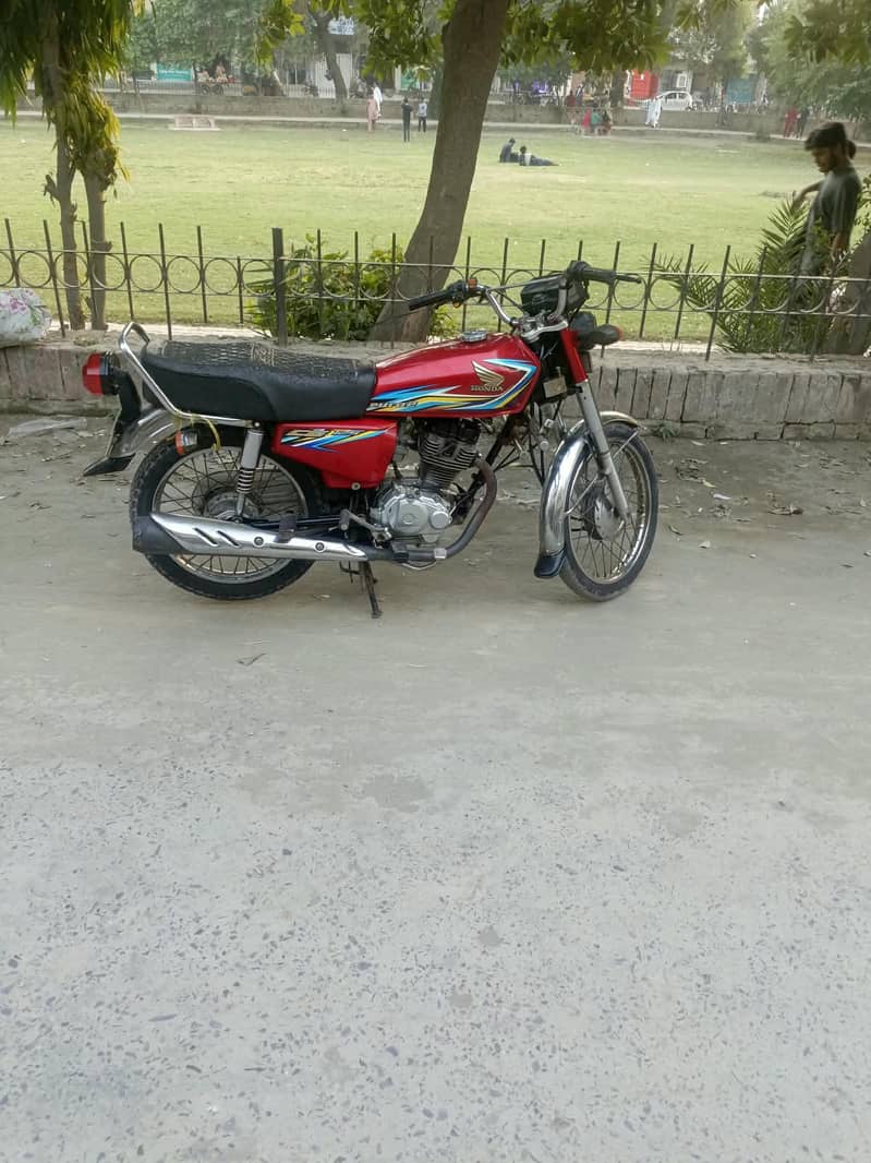 Honda 125 Red 0