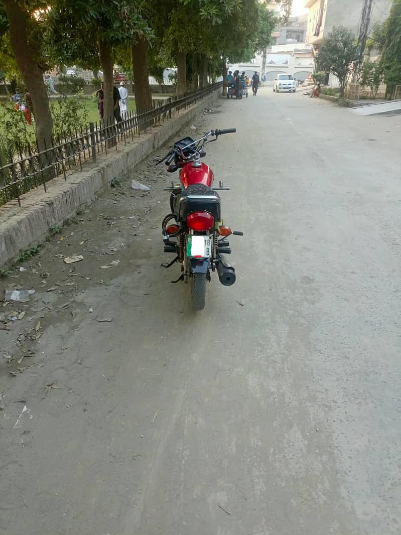 Honda 125 Red 1