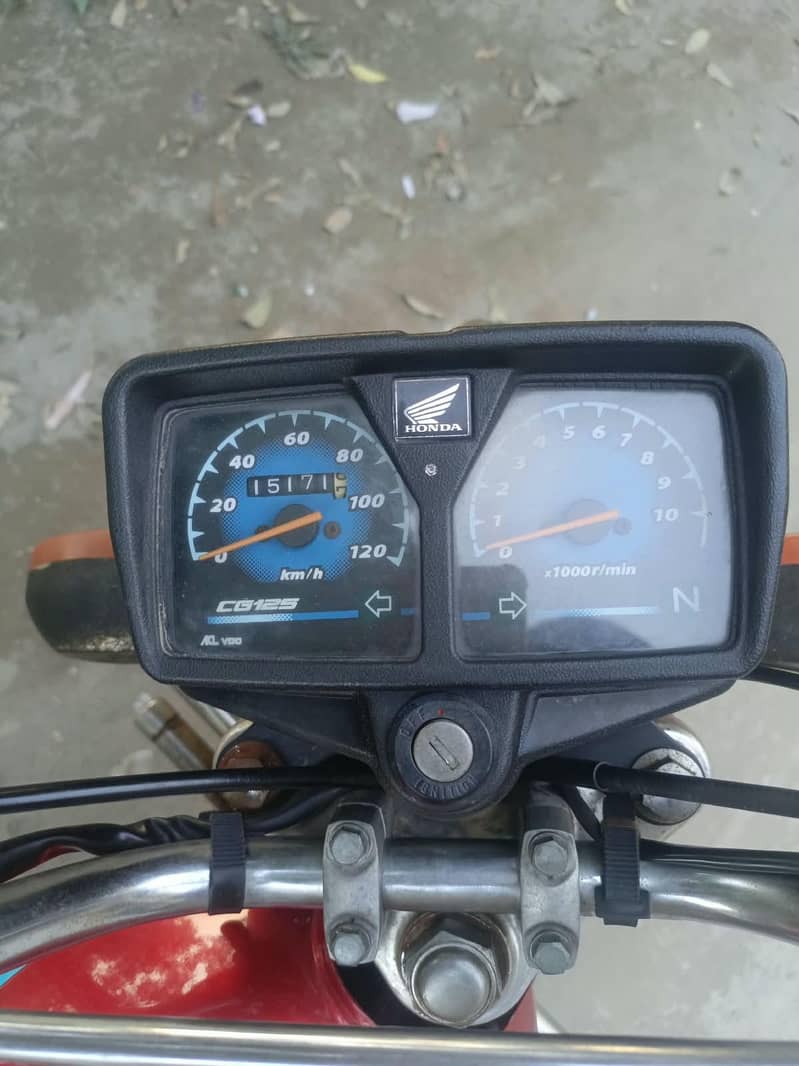 Honda 125 Red 7