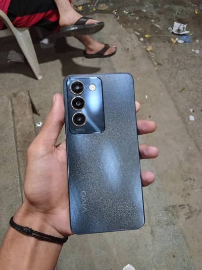 Vivo Y100