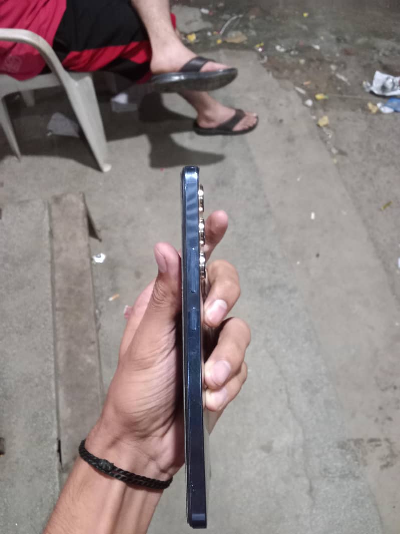 Vivo Y100 4