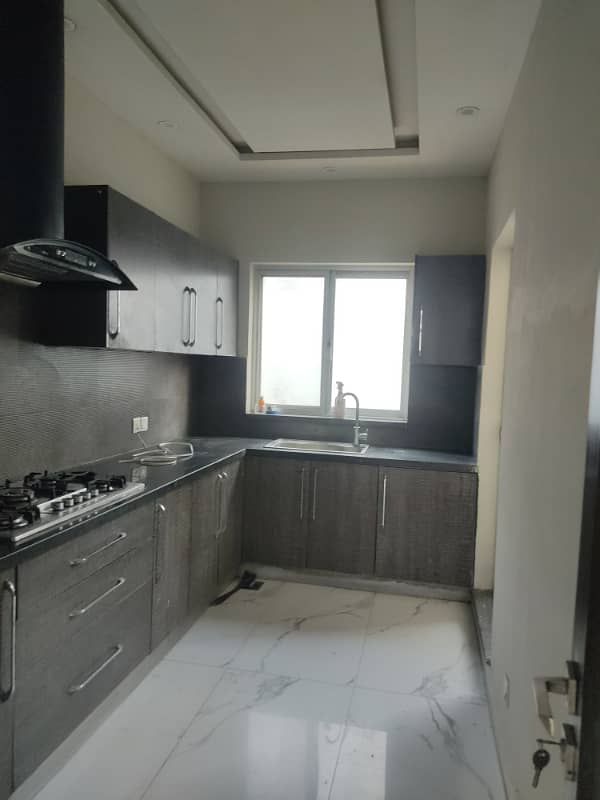 1 Kanal Upper Portion Available For Rent 5