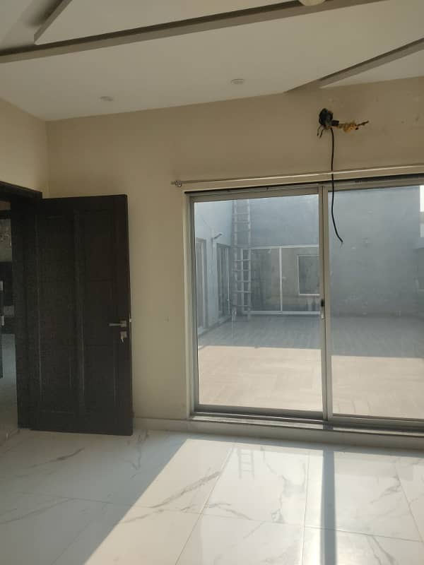 1 Kanal Upper Portion Available For Rent 8