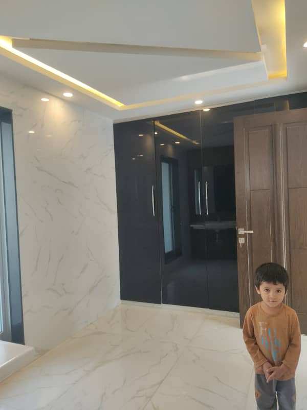 1 Kanal Upper Portion Available For Rent 9