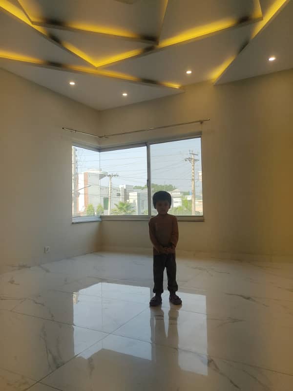 1 Kanal Upper Portion Available For Rent 13
