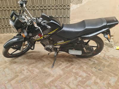 Yamaha YBR 125G. . . 2021 Model