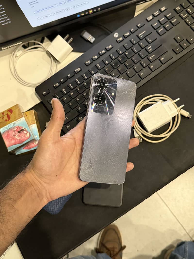 Realme Note 60 4