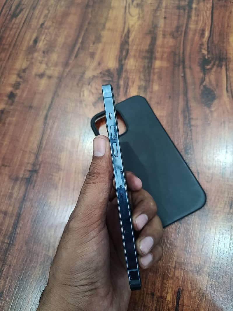 iphone 14 pro max & iphone 11 9