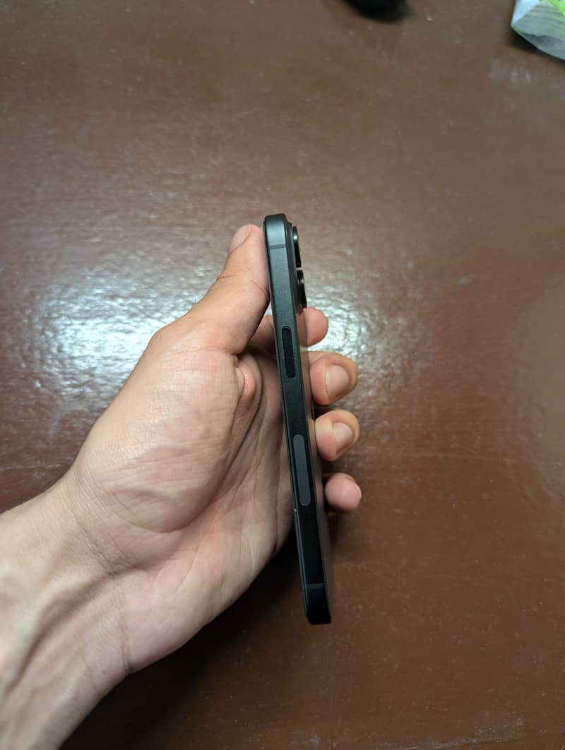 Apple iPhone 15 3