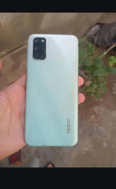 OPPO A52