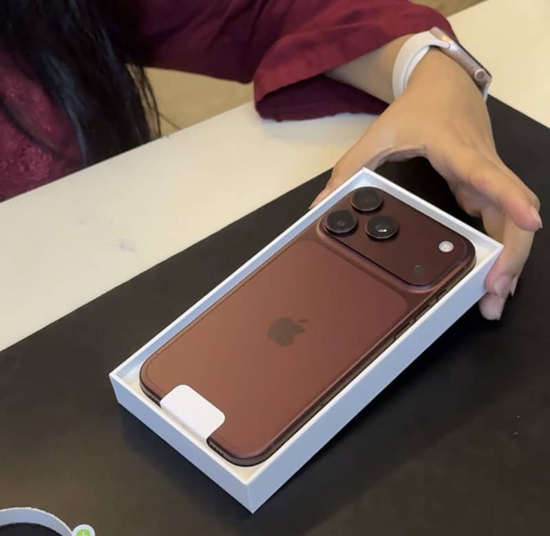 Apple iPhone 18 Pro Max 1