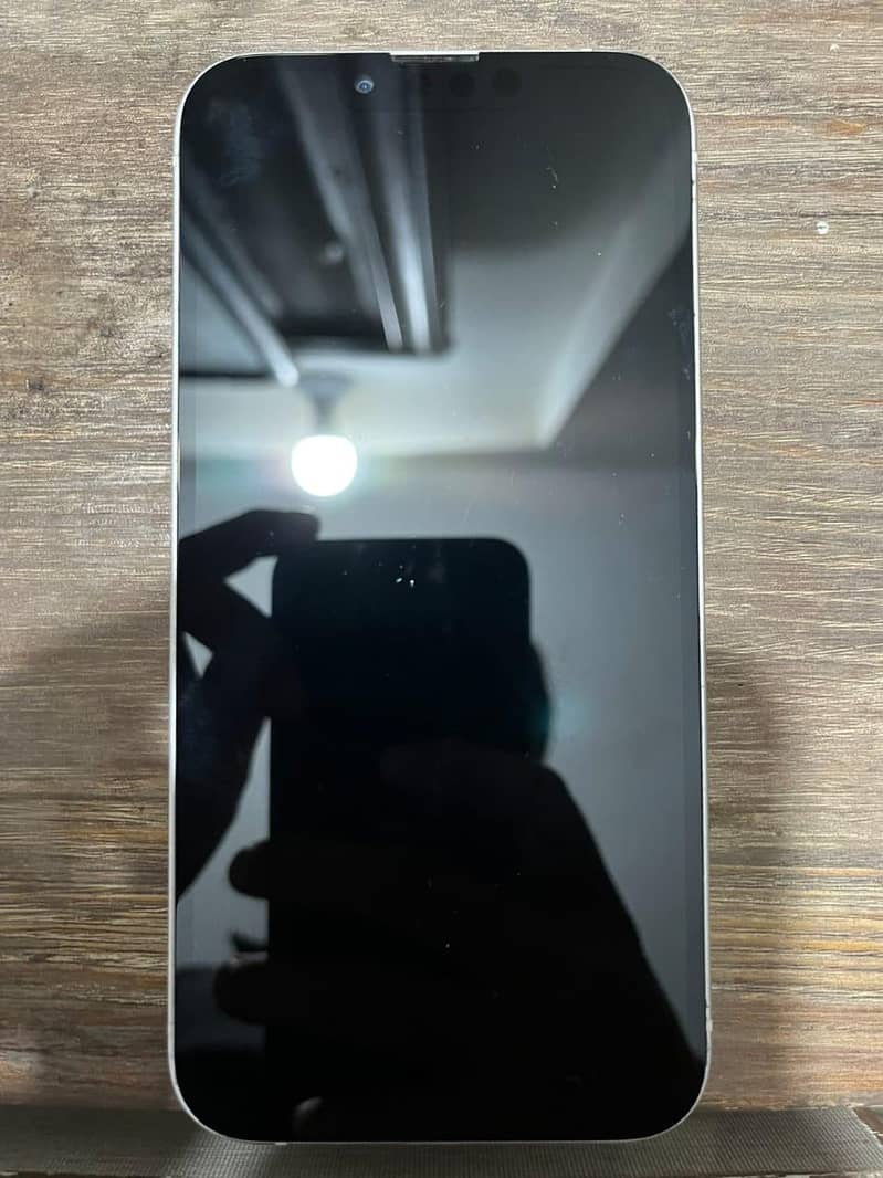 Apple iPhone 13 7