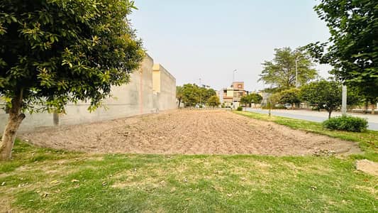 10 Marla Corner Plot for Sale in Diamond Block, Park View City Lahore