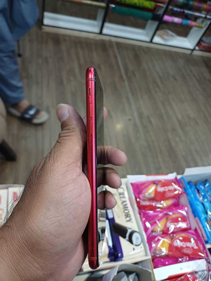 Apple iPhone 8 Plus 6