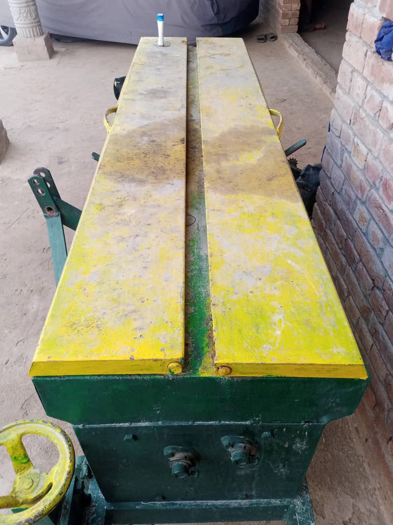 Drill.    wheat drilling machine 1
