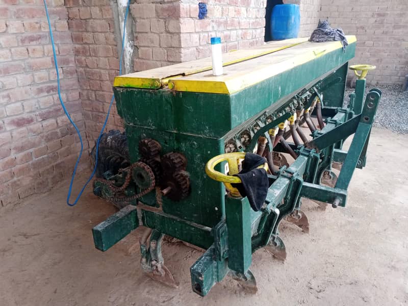 Drill.    wheat drilling machine 4