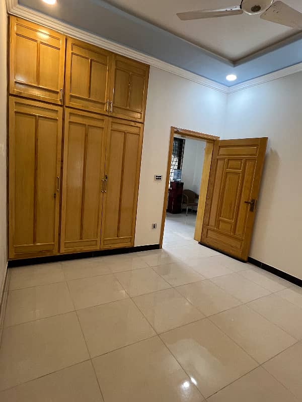 G-13 beautiful room for rent - Rooms - 1120572656
