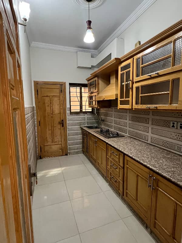 G-13 beautiful room for rent - Rooms - 1120572656