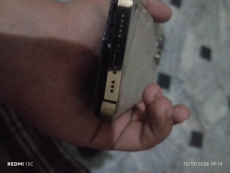 Apple iPhone 13 Pro 2