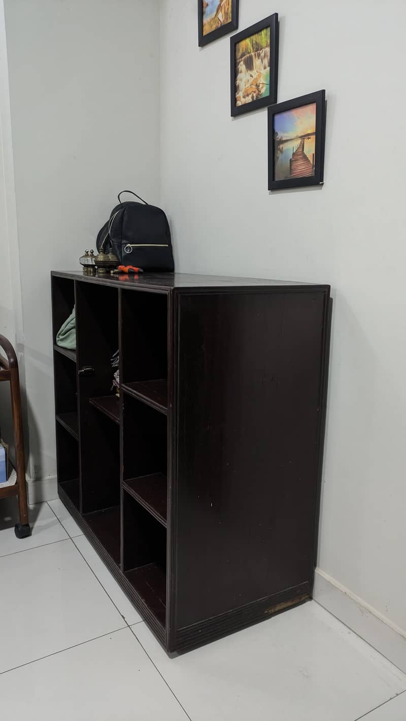 Cabinet 3