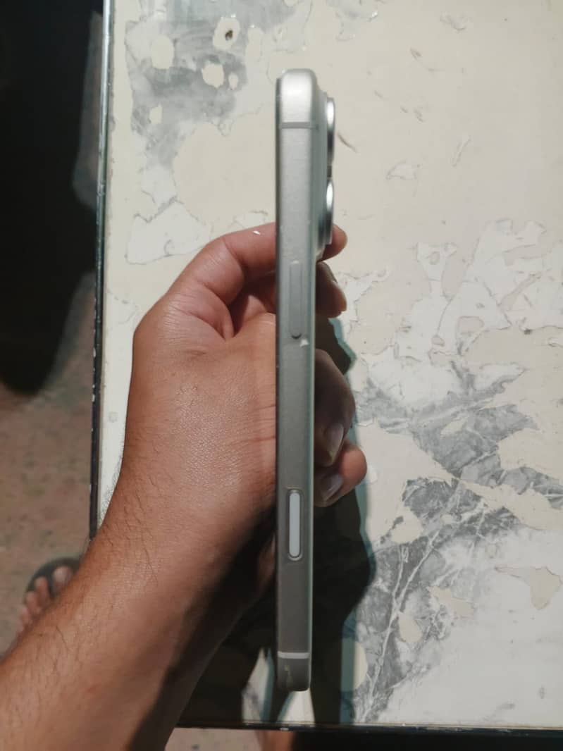 Apple iPhone 17 Pro Max 1